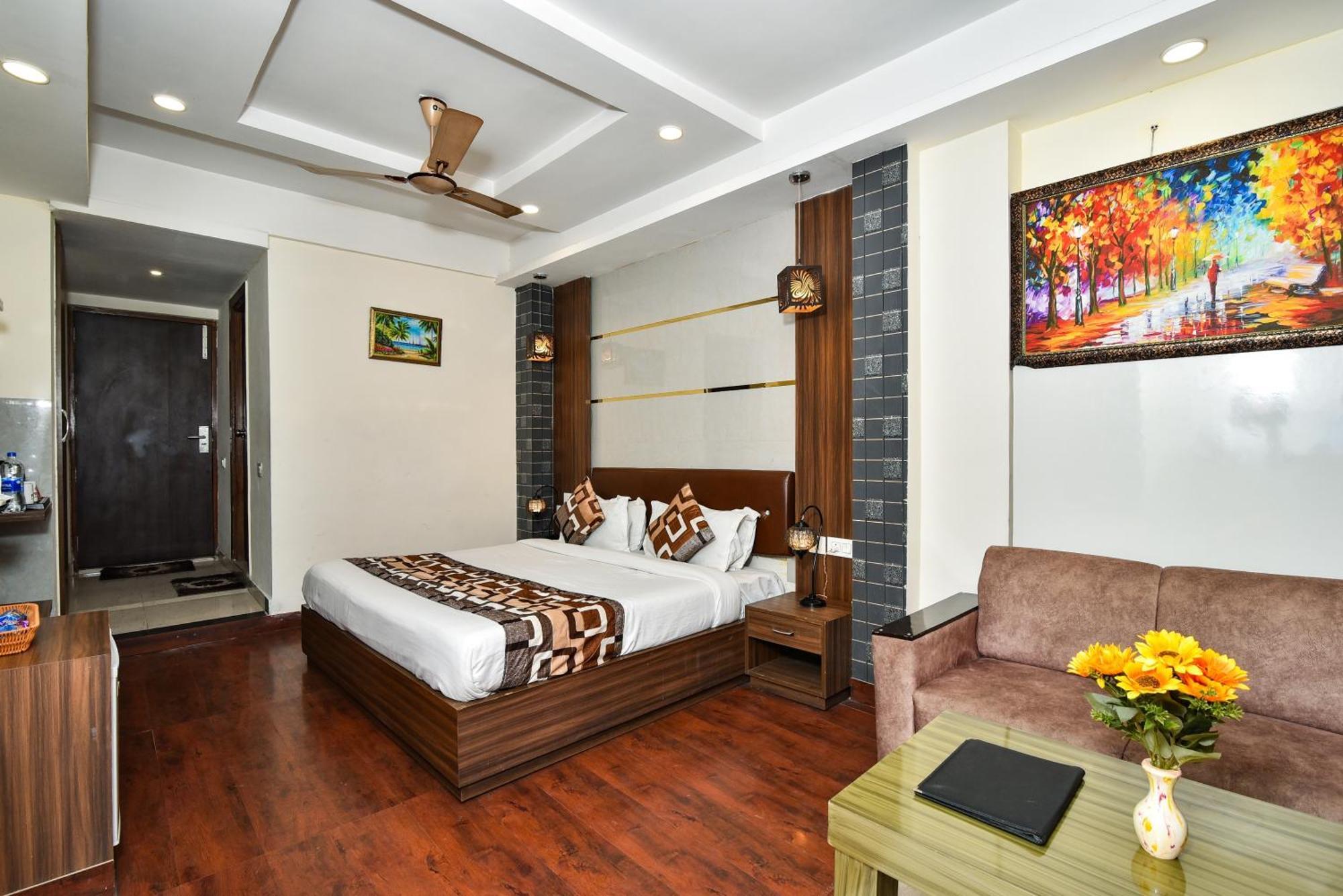 Pinaz Royale Hotel Amritsar Buitenkant foto