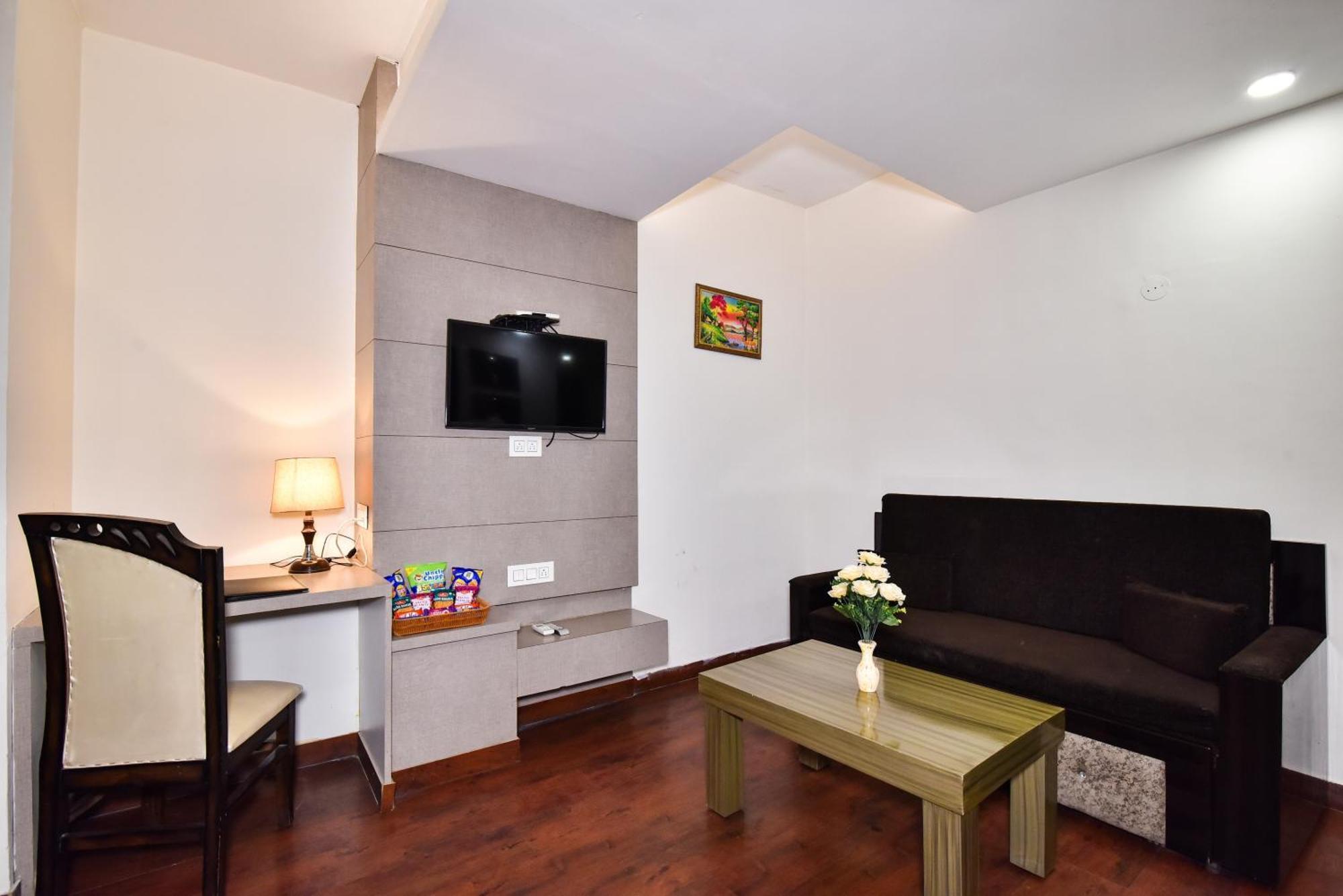 Pinaz Royale Hotel Amritsar Buitenkant foto