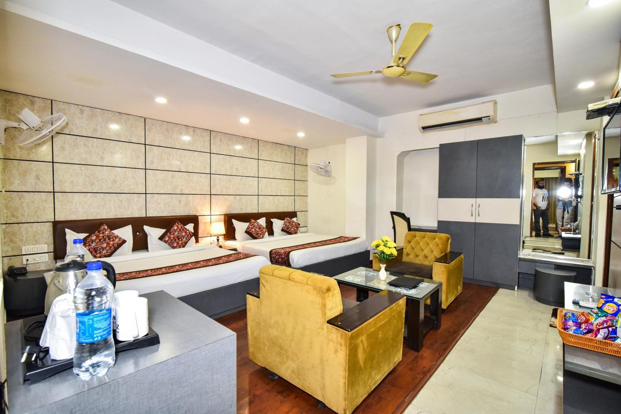 Pinaz Royale Hotel Amritsar Buitenkant foto
