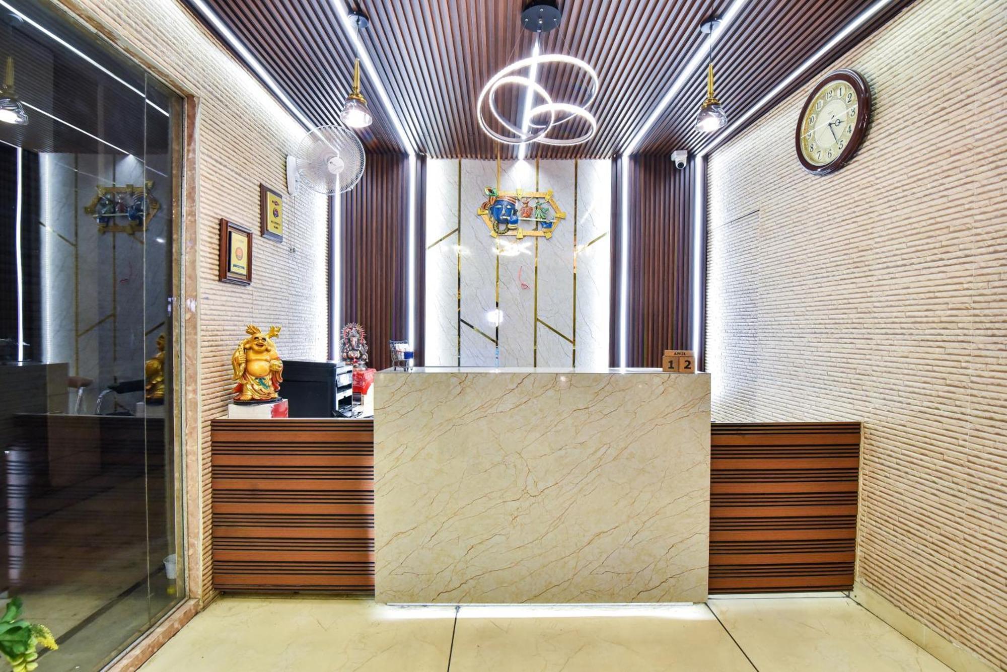 Pinaz Royale Hotel Amritsar Buitenkant foto