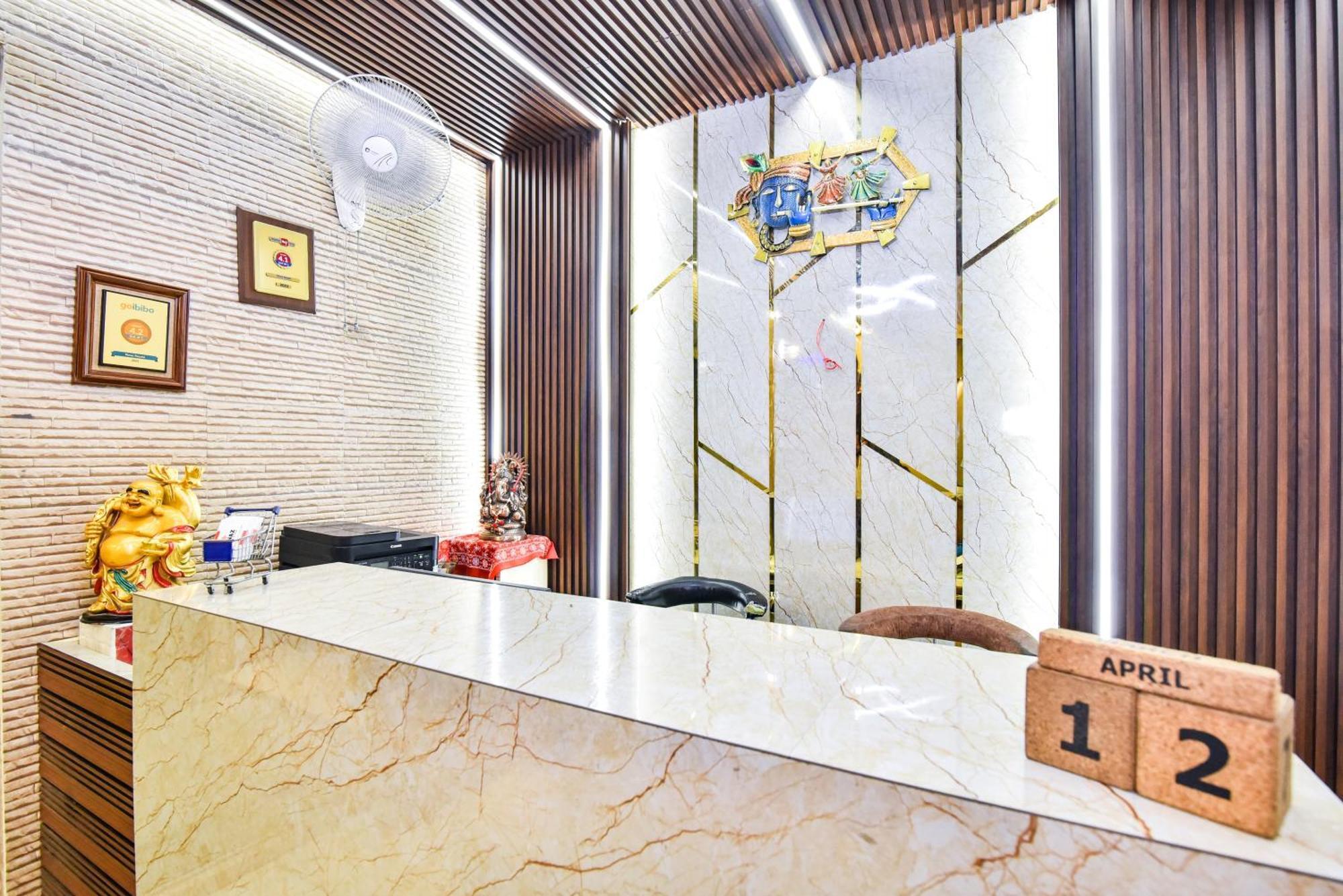 Pinaz Royale Hotel Amritsar Buitenkant foto